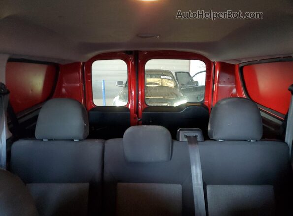 ZFBERFBT8G6B21944 2016 RAM PROMASTER Red Widok tylnych siedzeń