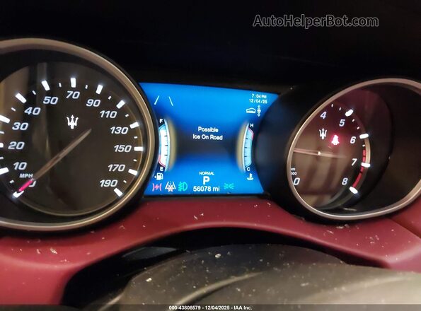ZN661XUS1KX309822 2019 MASERATI LEVANTE Черный Вид задних сидений