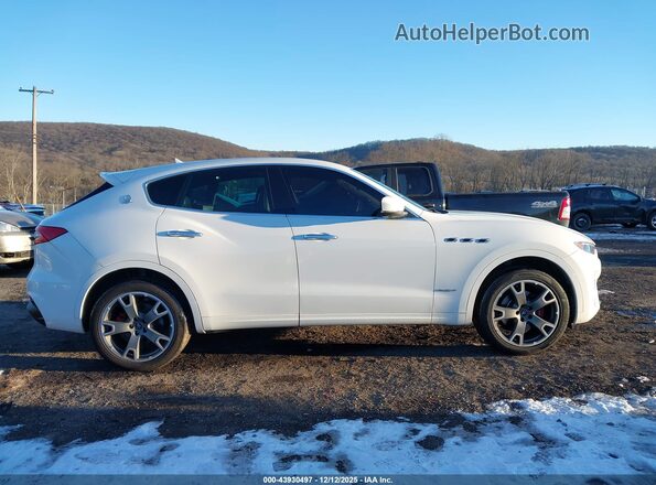 ZN661XUS3LX341446 2020 MASERATI LEVANTE White Вид задньої частини салону