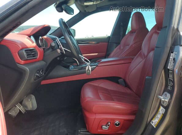 ZN661XUS7MX370739 2021 MASERATI LEVANTE Серый Вид салона спереди
