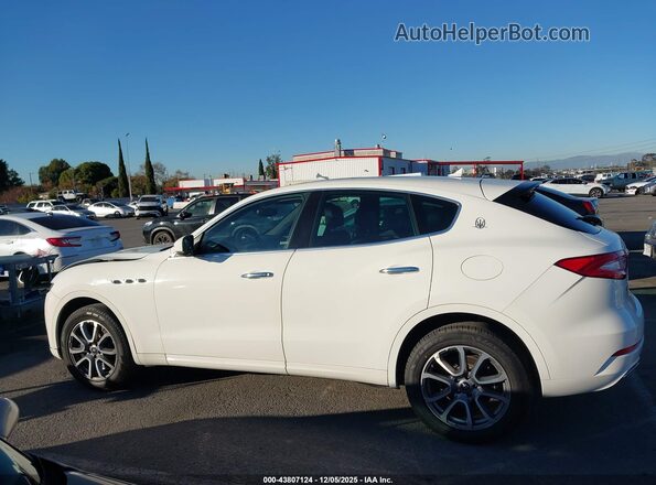 ZN661YUAXLX344809 2020 MASERATI LEVANTE Белый Панорамный вид салона 360°
