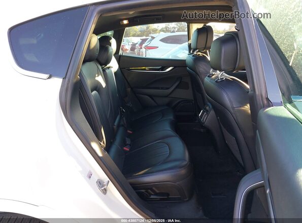 ZN661YUAXLX344809 2020 MASERATI LEVANTE Белый Вид наклейки с VIN-кодом
