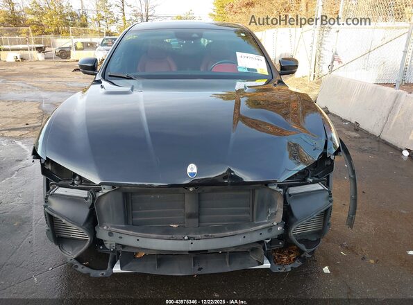ZN661ZUT0NX381202 2022 MASERATI LEVANTE Black Widok wnętrza z tyłu