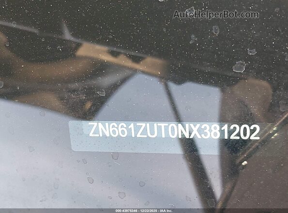 ZN661ZUT0NX381202 2022 MASERATI LEVANTE Black 