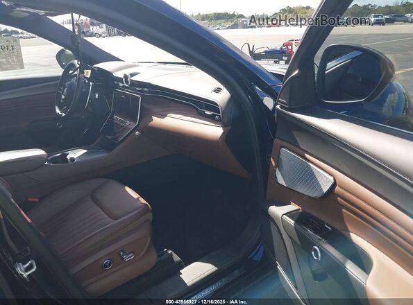 ZN682AVA3P7442503 2023 MASERATI GRECALE Blue Widok wnętrza z przodu