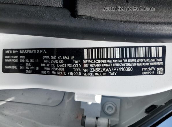 ZN682AVA7P7416390 2023 MASERATI GRECALE White Widok komory silnika