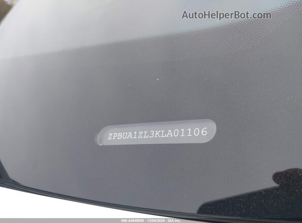 ZPBUA1ZL3KLA01106 2019 LAMBORGHINI URUS White ძრავის განყოფილების ხედი