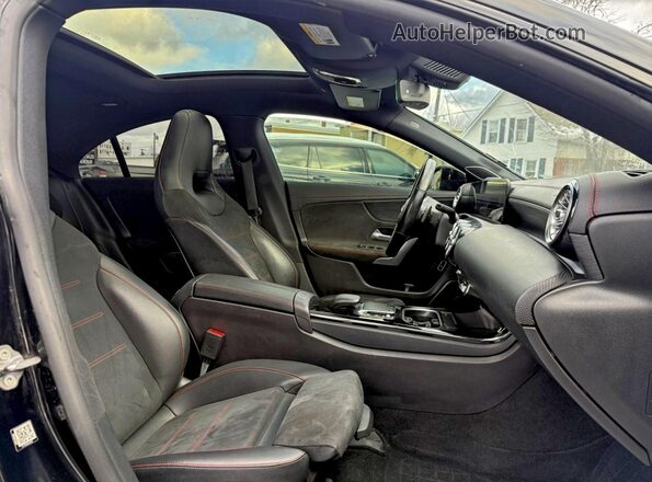 W1K5J4HB1MN180376 2021 MERCEDES-BENZ CLA-CLASS Черный Вид задних сидений