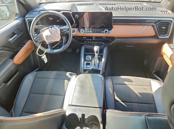 1GTP2DEK8S1162319 2025 GMC CANYON Brown Widok zestawu wskaźników