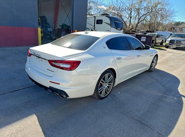 ZAM56RPS0H1236696 2017 MASERATI QUATTROPOR White Vista frontal