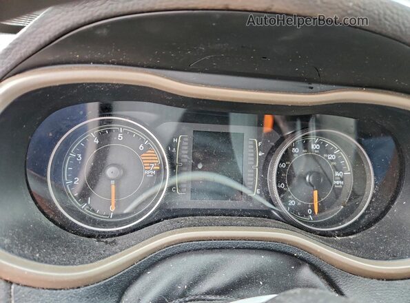 1C4PJLCBXHW517132 2017 JEEP GRAND CHER Gray Widok tylnych siedzeń