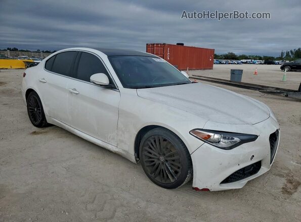 ZARFAECN8J7593343 2018 ALFA ROMEO GIULIA White 