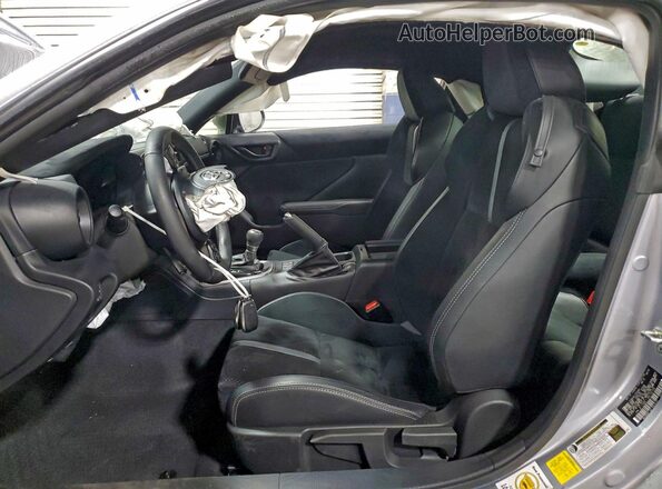 JF1ZNBE17R8756709 2024 TOYOTA GR86 Silver 