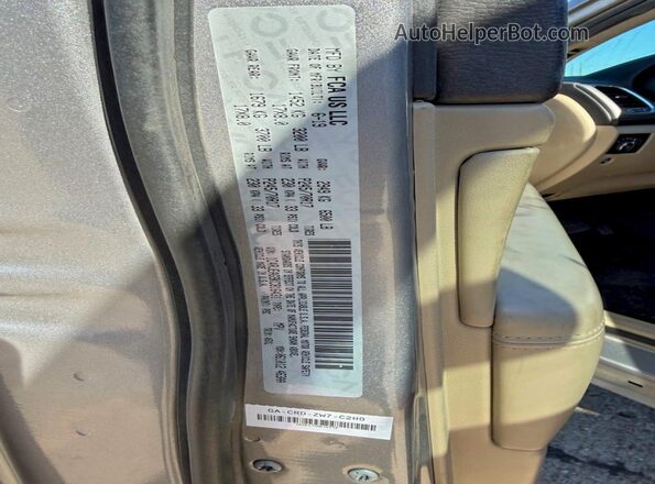 1C4RJEAG9KC816431 2019 JEEP GRAND CHER Серебряный Вид задней части салона