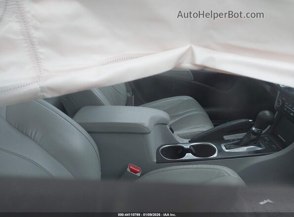 19UDE2F77KA015161 2019 ACURA ILX White Widok wnętrza z przodu