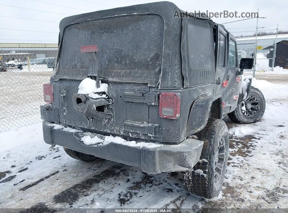 1C4BJWDG8HL588918 2017 JEEP WRANGLER UNLIMITED Gray Trasero derecho