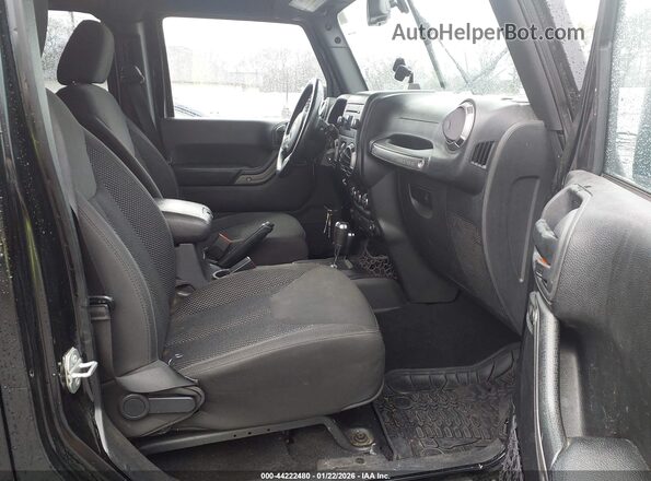 1C4BJWDGXGL133602 2016 JEEP WRANGLER UNLIMITED Black წინა სალონის ხედი