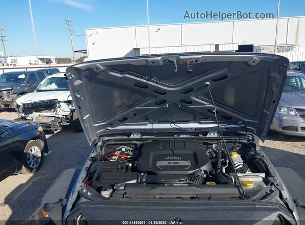 1C4BJWDGXHL593070 2017 JEEP WRANGLER UNLIMITED Silver Vista trasera