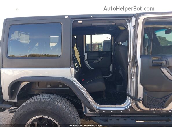 1C4BJWDGXHL593070 2017 JEEP WRANGLER UNLIMITED Silver Vista de la etiqueta del VIN