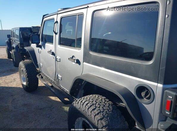 1C4BJWDGXHL593070 2017 JEEP WRANGLER UNLIMITED Silver Vista frontal