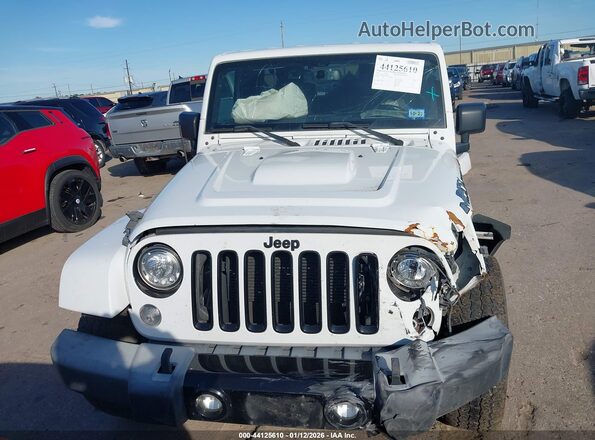1C4BJWEG2HL696529 2017 JEEP WRANGLER UNLIMITED White Вид щитка приладів