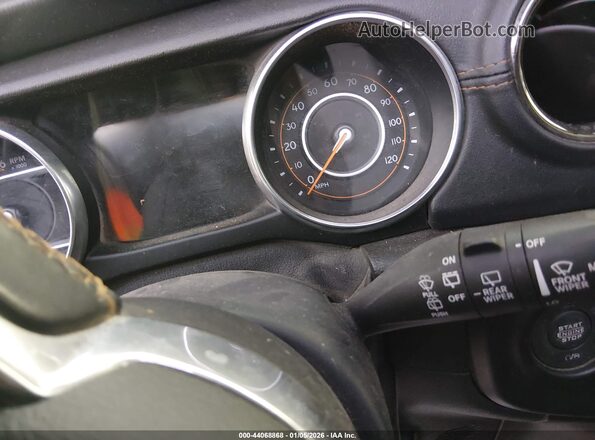 1C4HJXEM5LW339911 2020 JEEP WRANGLER UNLIMITED White Widok tylnych siedzeń