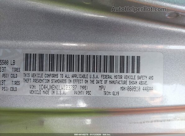 1C4HJXEN1LW123787 2020 JEEP WRANGLER UNLIMITED Silver ძრავის განყოფილების ხედი