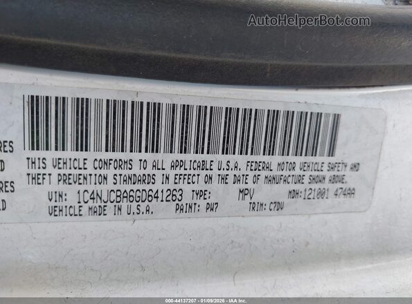 1C4NJCBA6GD641263 2016 JEEP COMPASS White Widok komory silnika