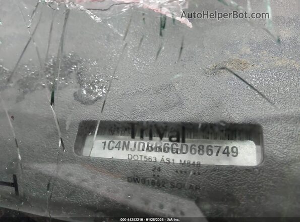 1C4NJDBB6GD686749 2016 JEEP COMPASS Black 