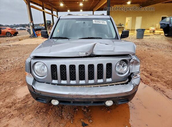 1C4NJPBB4GD576638 2016 JEEP PATRIOT Silver Widok z przodu