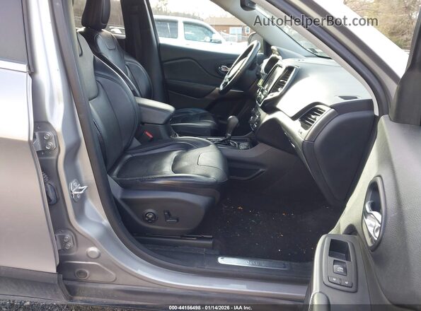 1C4PJLDB2KD195913 2019 JEEP CHEROKEE Silver Սալոնի դիմացի տեսք