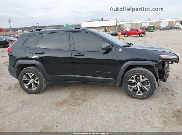 1C4PJMBB8JD567245 2018 JEEP CHEROKEE Black Widok wnętrza 360 stopni