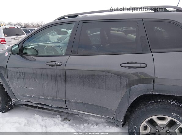 1C4PJMBX8KD188601 2019 JEEP CHEROKEE Gray Widok wnętrza 360 stopni