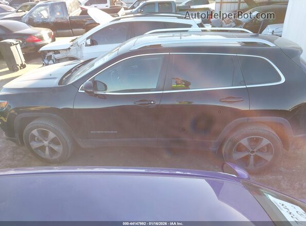 1C4PJMDN2KD299530 2019 JEEP CHEROKEE Black Widok wnętrza 360 stopni
