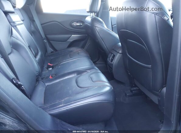 1C4PJMDN2KD299530 2019 JEEP CHEROKEE Black Widok naklejki z numerem VIN