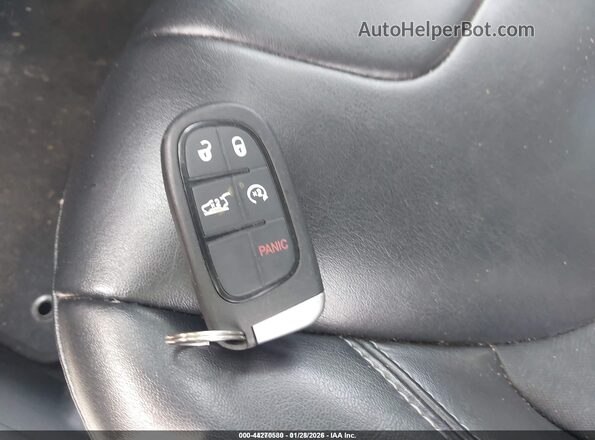 1C4PJMLB5KD161486 2019 JEEP CHEROKEE Black 