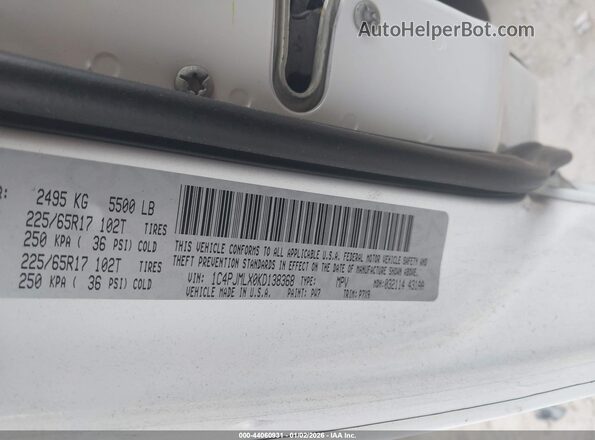 1C4PJMLX0KD138368 2019 JEEP CHEROKEE White Engine compartment view