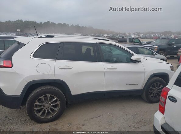 1C4PJMLX0KD138368 2019 JEEP CHEROKEE White Rear interior view