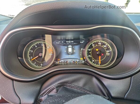 1C4PJMMB1PD105695 2023 JEEP CHEROKEE Gray ხელსაწყოთა პანელის ხედი