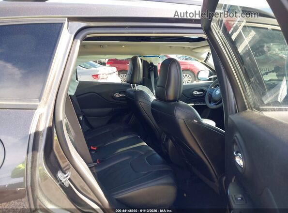 1C4PJMMB8PD104012 2023 JEEP CHEROKEE Gray Вид наклейки з VIN-кодом