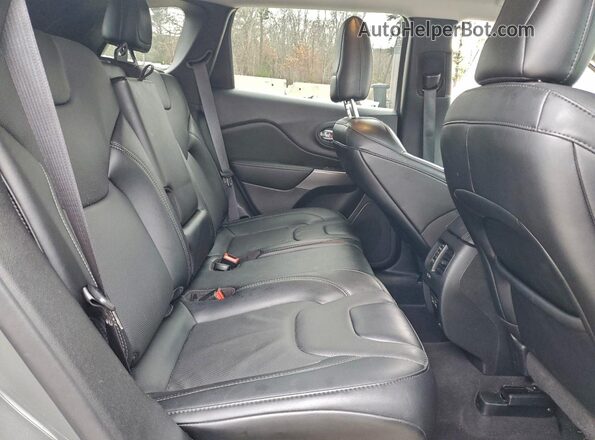 1C4PJMMX1ND546946 2022 JEEP CHEROKEE Gray უკანა სალონის ხედი