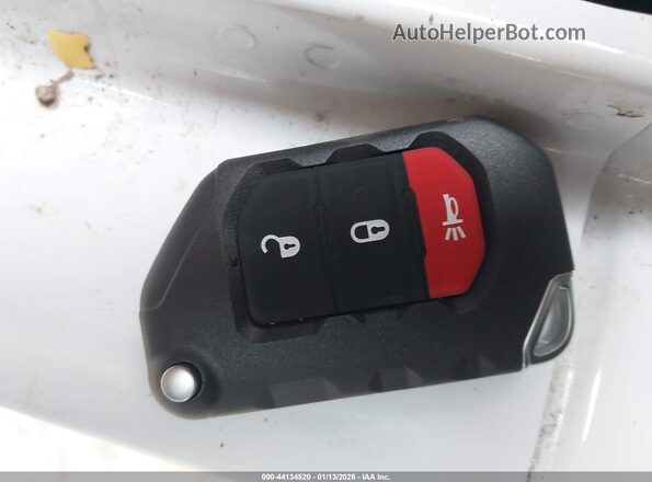 1C4PJXEN7SW527963 2025 JEEP WRANGLER White Widok deski rozdzielczej