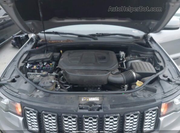 1C4RJFAG0LC153659 2020 JEEP GRAND CHEROKEE Silver Rear view