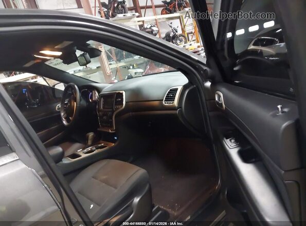1C4RJFAG7GC444956 2016 JEEP GRAND CHEROKEE Gray Widok wnętrza z przodu