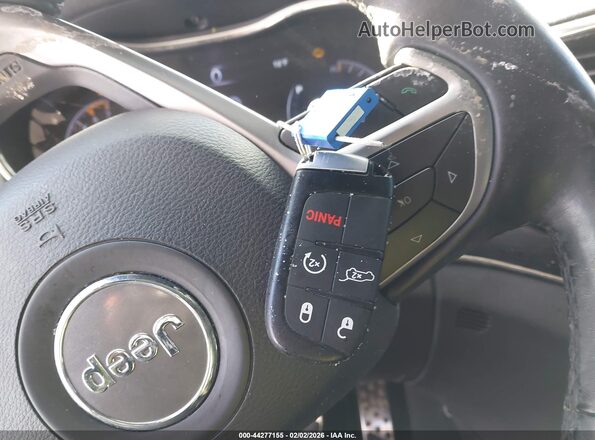 1C4RJFCT4LC136504 2020 JEEP GRAND CHEROKEE Black Widok deski rozdzielczej