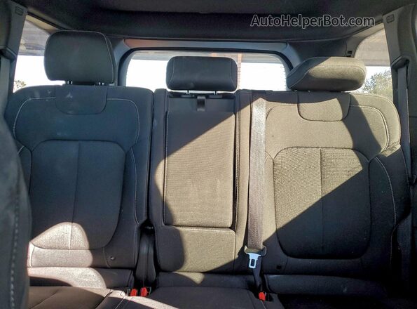 1C4RJGAG8SC276145 2025 JEEP GRAND White Հետևի նստատեղերի տեսք