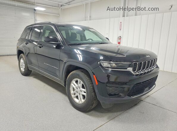 1C4RJGAGXRC708079 2024 JEEP GRAND Черный Передняя правая четверть