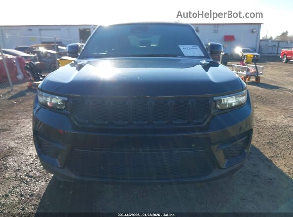 1C4RJHAG2PC625474 2023 JEEP GRAND CHEROKEE Black Widok wnętrza z tyłu