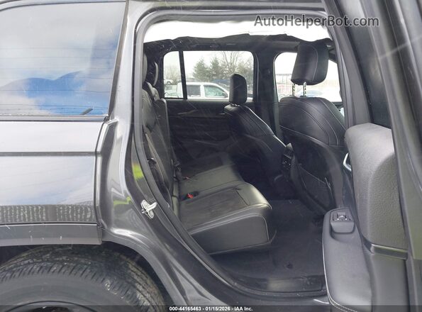 1C4RJHAG4PC620079 2023 JEEP GRAND CHEROKEE Gray Widok naklejki z numerem VIN