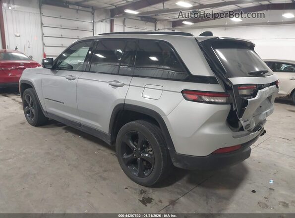 1C4RJHAG5PC669355 2023 JEEP GRAND CHEROKEE Silver Trasero izquierdo